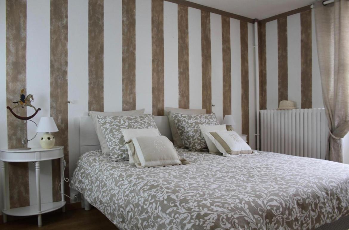 Chambres A La Maison Hermitage Aincourt Экстерьер фото